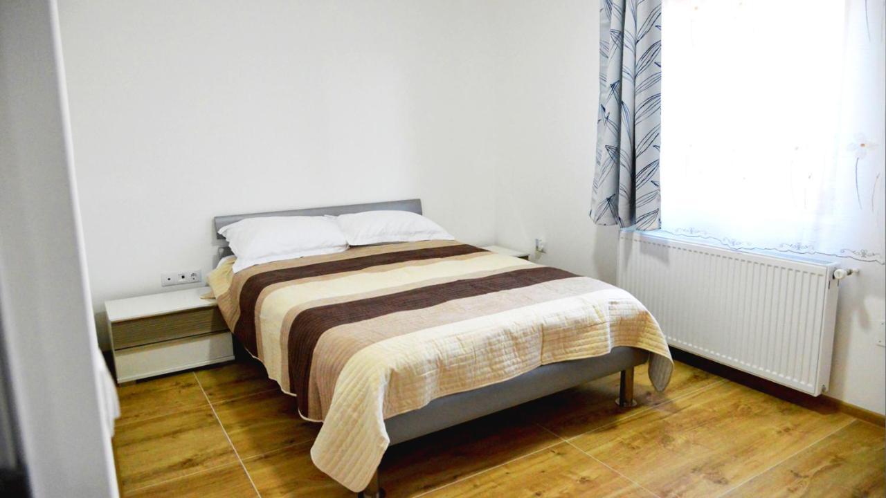Aparthotel Elena Haus à Cluj-Napoca Extérieur photo