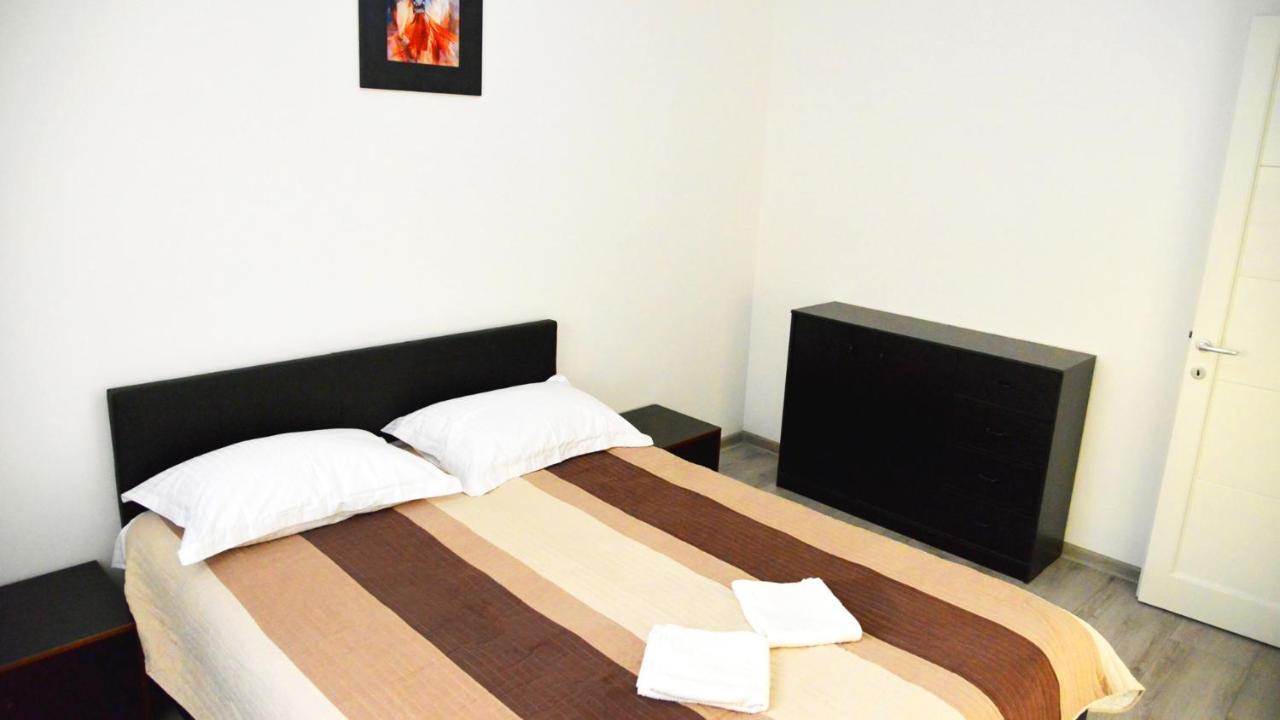 Aparthotel Elena Haus à Cluj-Napoca Extérieur photo